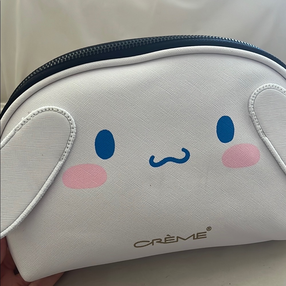 Cinnamoroll Crème Cosmetic Bag